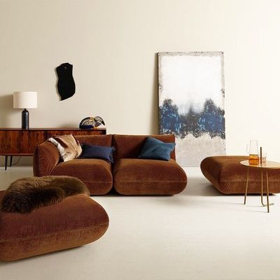 Lounge Q2.jpg